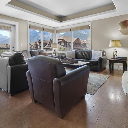 Sunset Ridge - Luxurious Corner Condo - Spectacular Mt Views With Open Pool! Canmore Exteriér fotografie